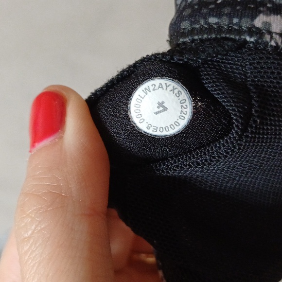 Lululemon Free to be Serene Bra size 4 - Picture 4 of 4